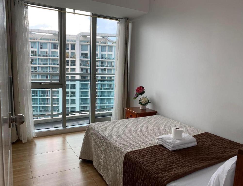 Azure Urban Resort A3 Near Airport Mall With Balcony Wavepool Manila Luaran gambar