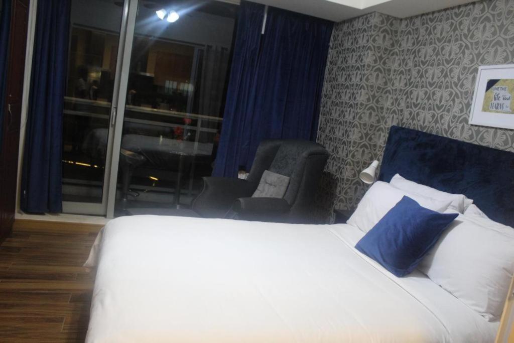 Azure Urban Resort A3 Near Airport Mall With Balcony Wavepool Manila Luaran gambar